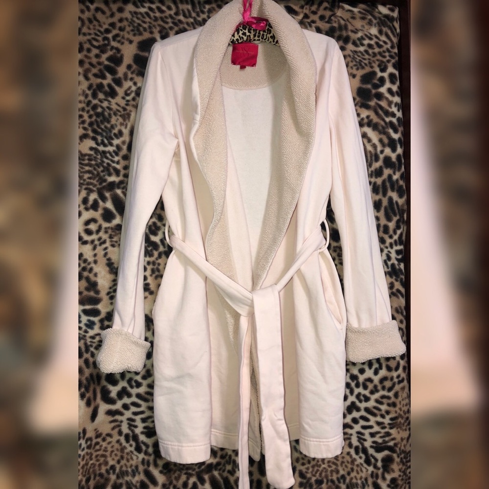 Victoria’s Secret Robe Medium
